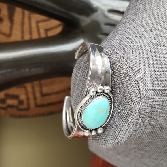 Stunning Vintage Native American Navajo Turquoise and Sterling Bracelet π - Picture 11 of 15